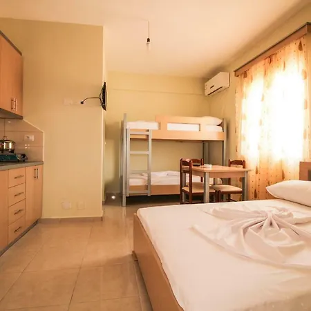 Guest house Mariglen's Ksamil