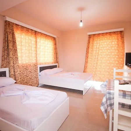 Guest house Mariglen's Ksamil